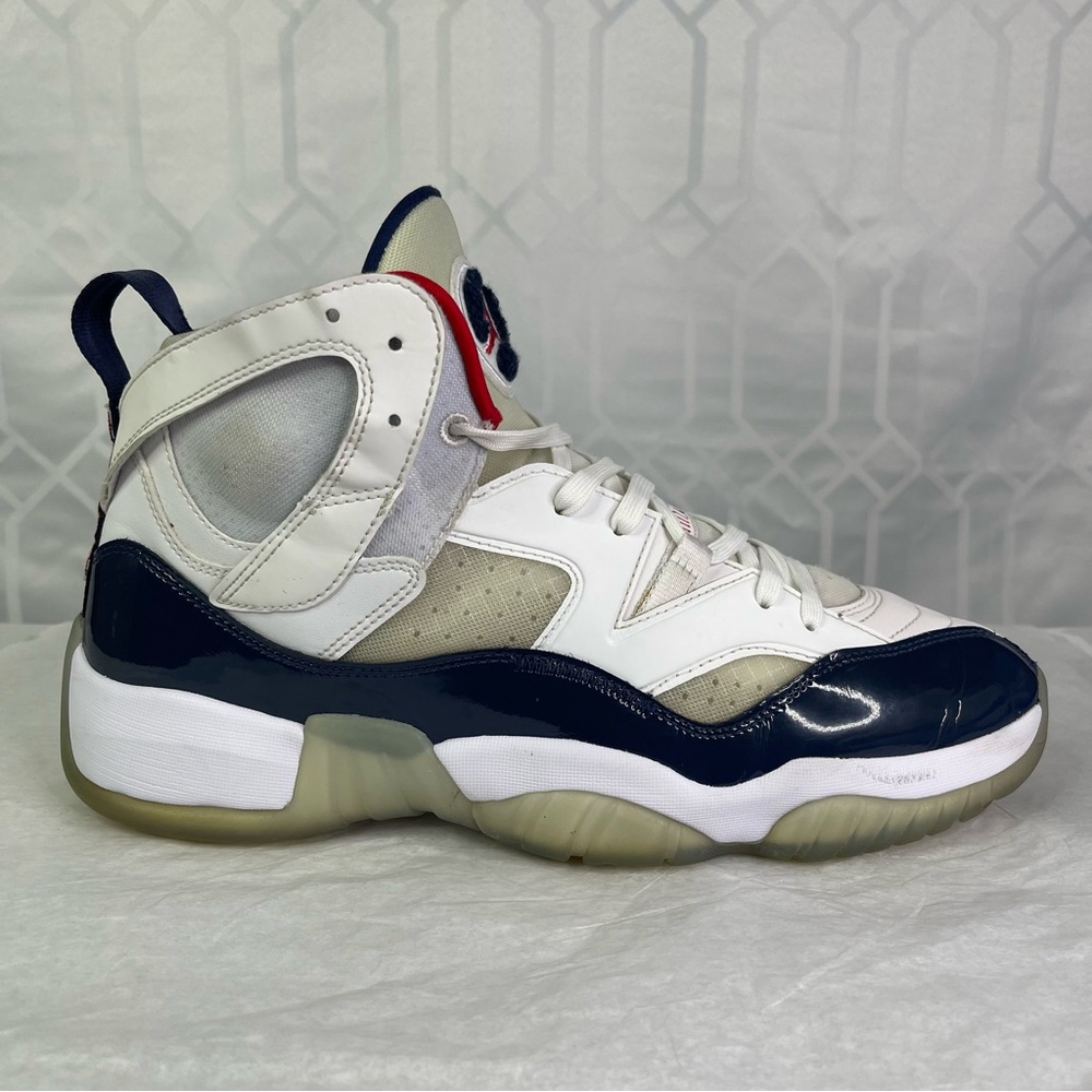 Rare Nike Air Jordan JumpMan Two Trey Men’s 13 White Navy Red DO1925-102 Shoes